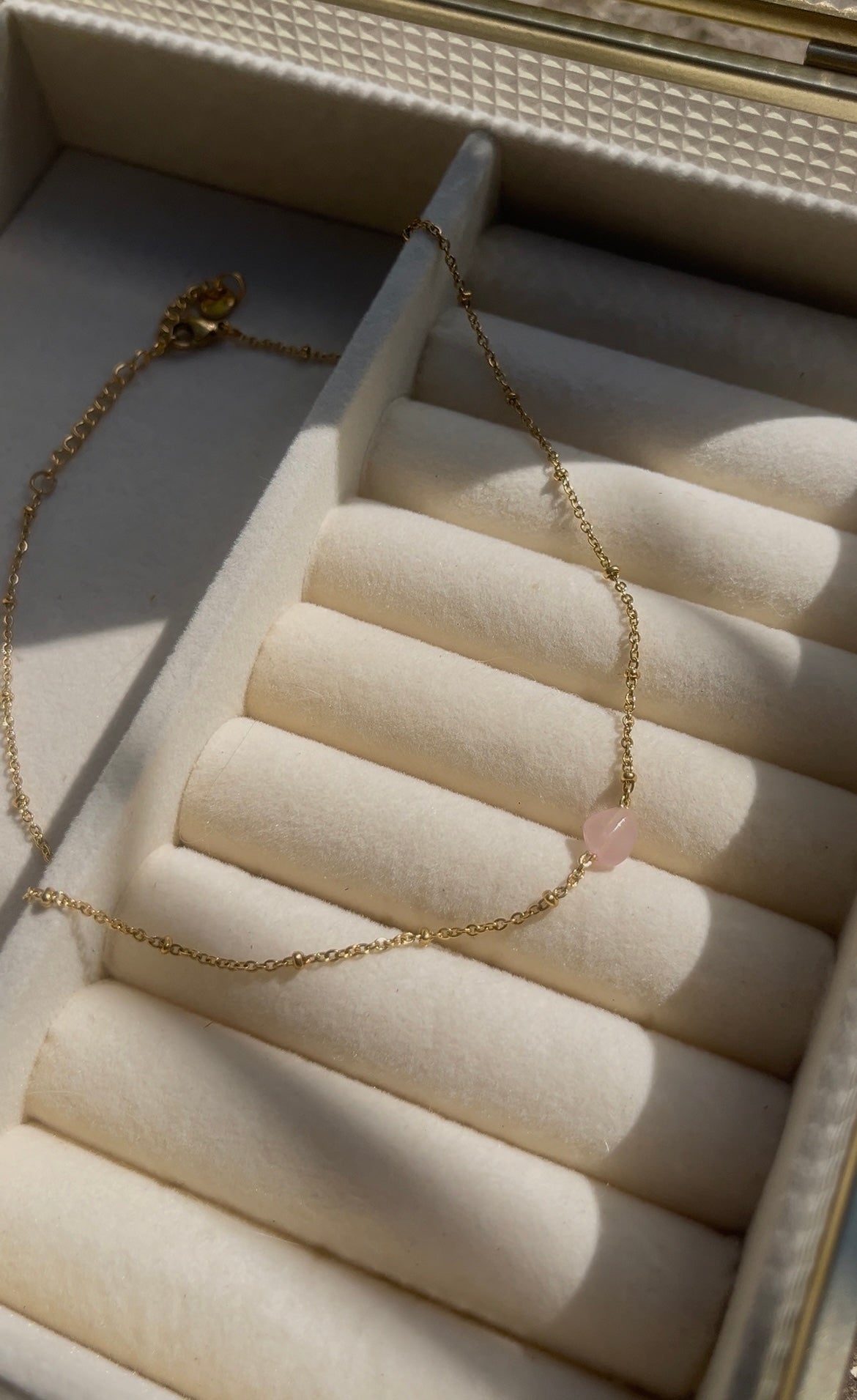 June - Necklace