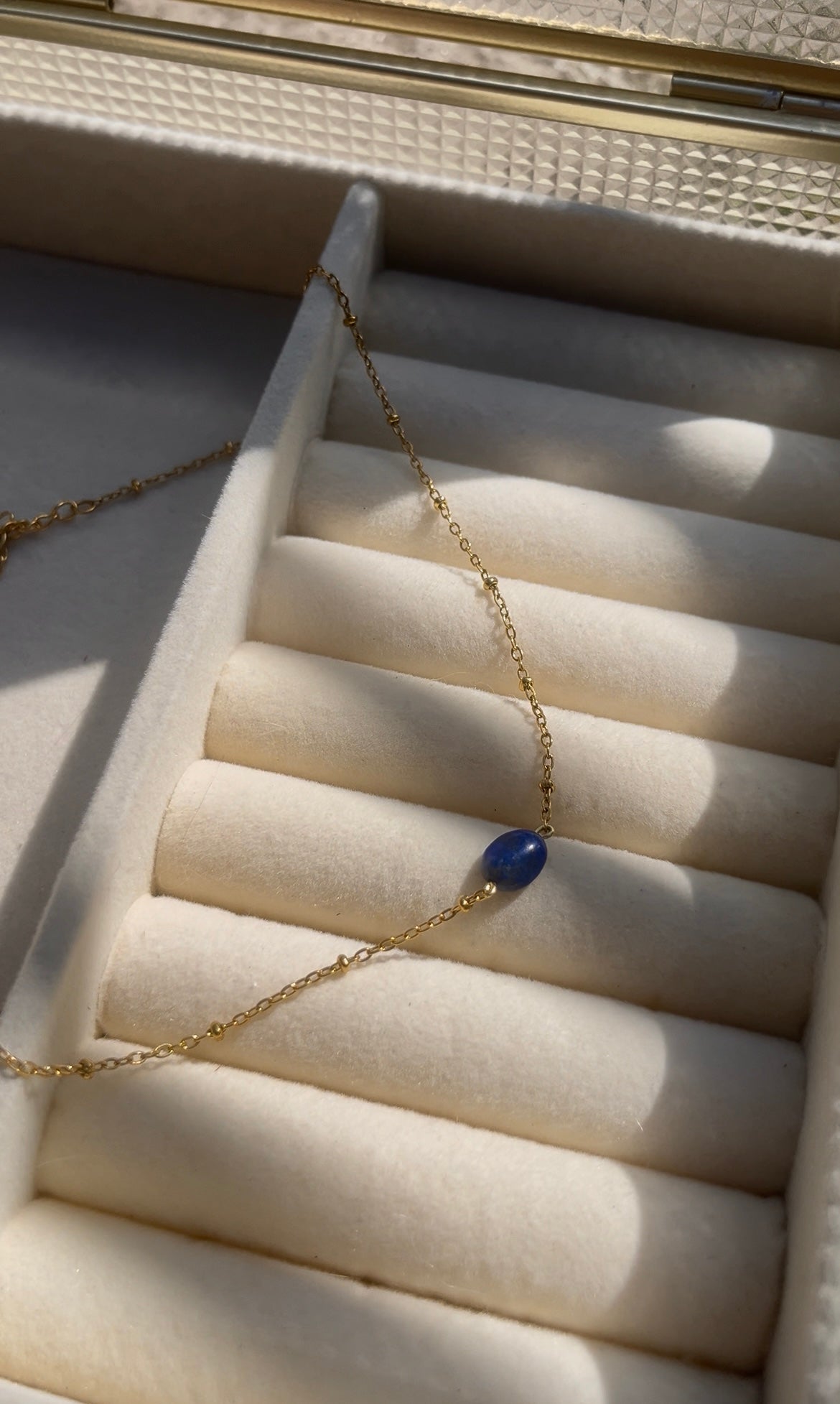 June - Necklace