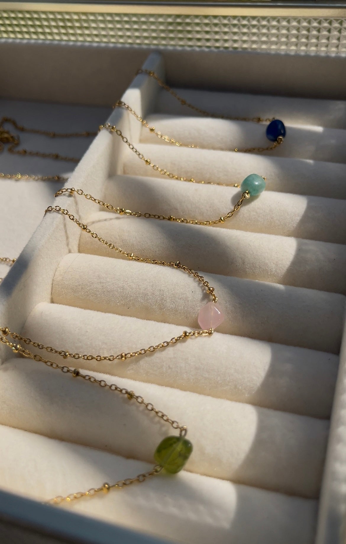 June - Necklace