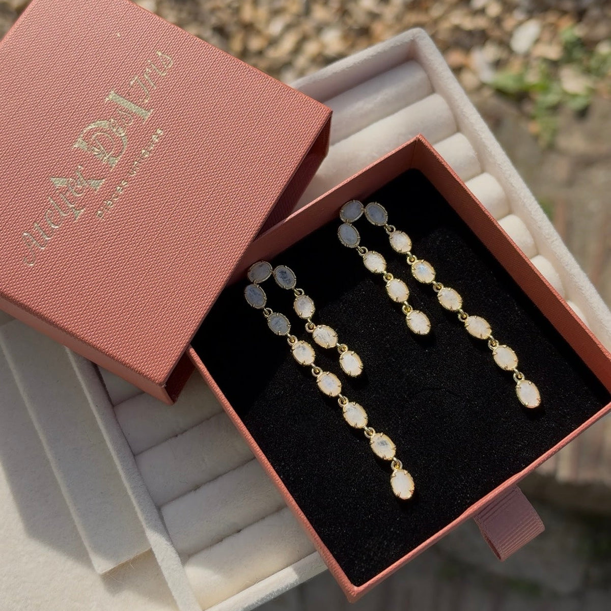 JAIME earrings - Pierre de lune
